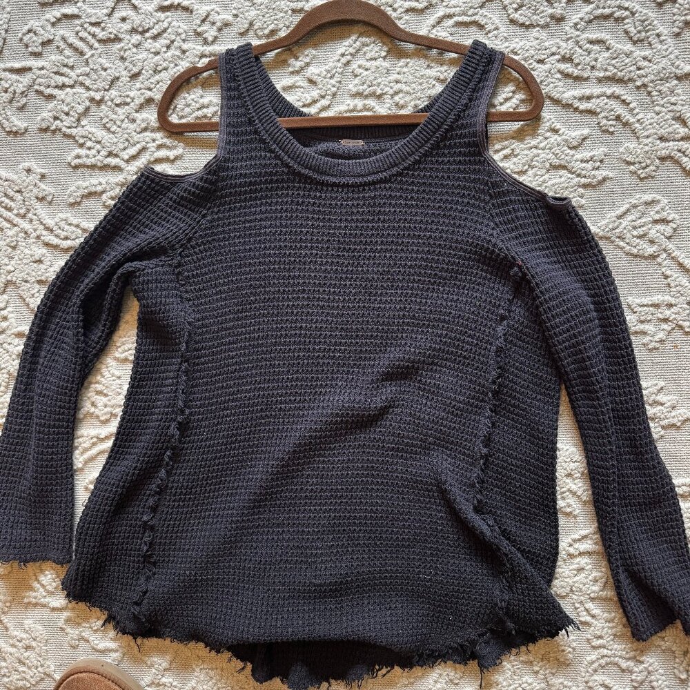 Free People Moonshine Cold Shoulder Sweater Grunge Distressed Hem Large